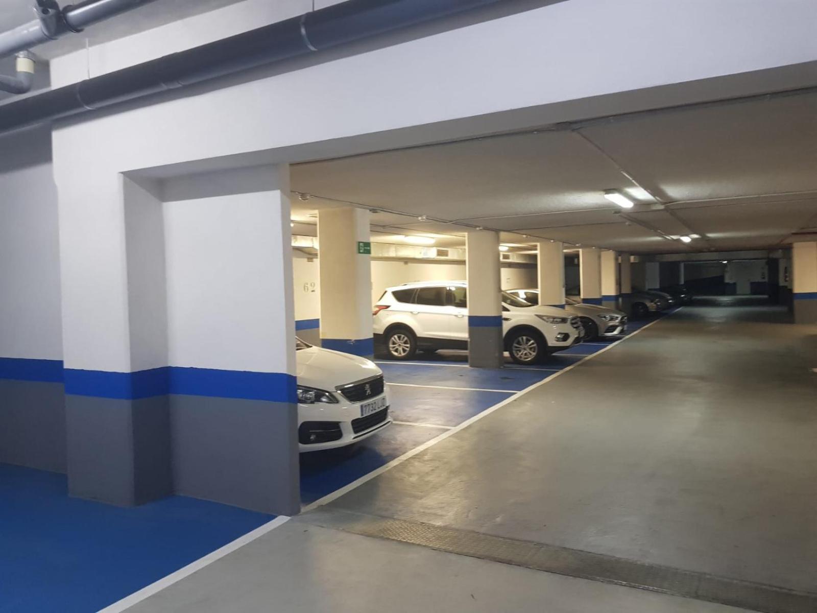 Vivienda Turistica En Bilbao La Vieja Con Wifi Y Parking Appartement Buitenkant foto